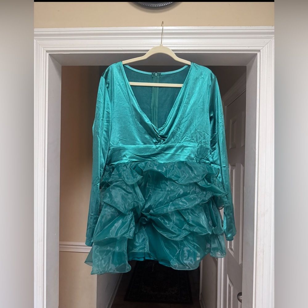 Deep V-Neck Cinch Waist Layered Hem Mini Dress - Picture 2 of 3